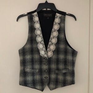 Karen Kane Monochrome Checkered Vest with Lace Detail! 2 front pockets! Tie back